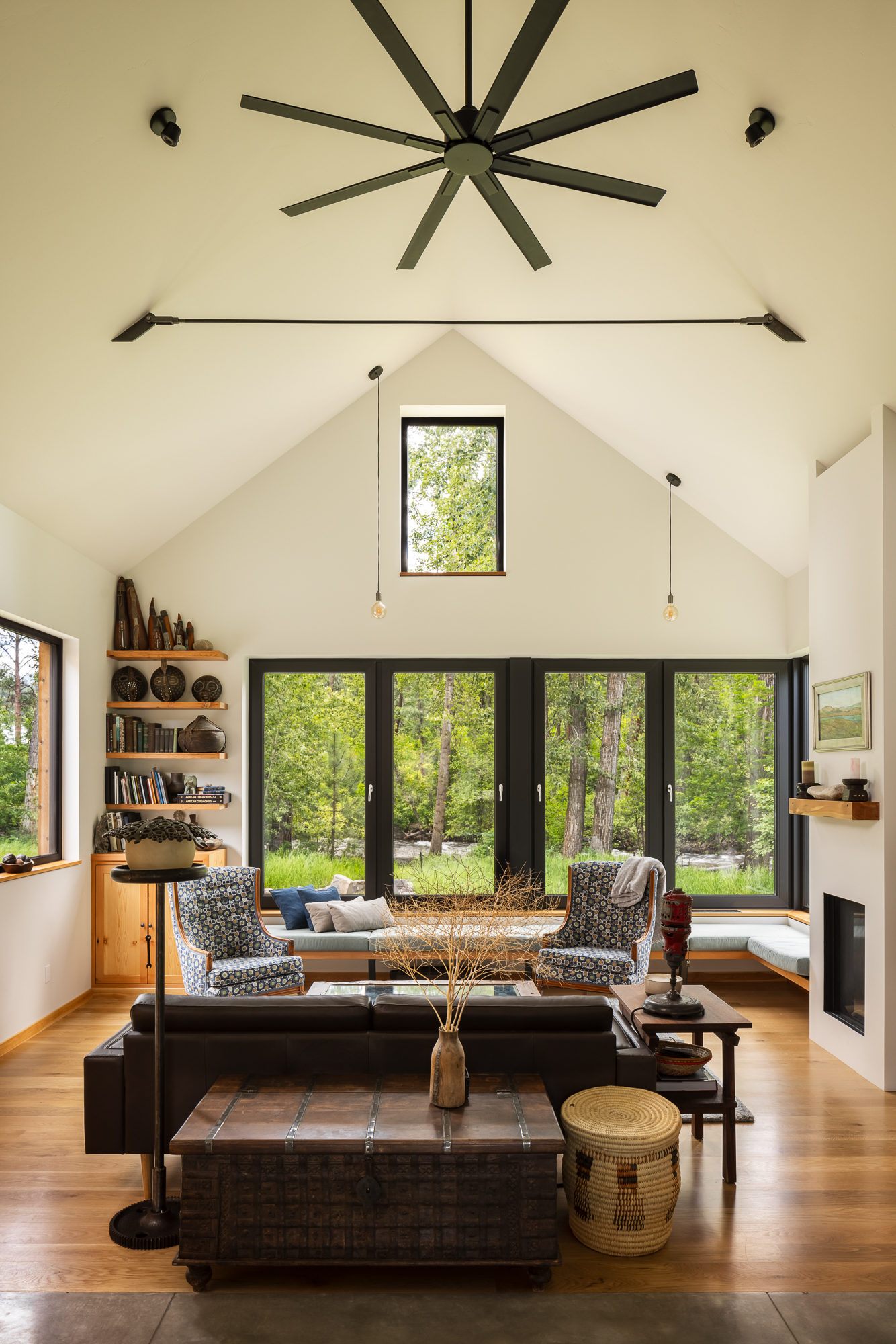 Sycamore Residence — Vaulted living room & window seat